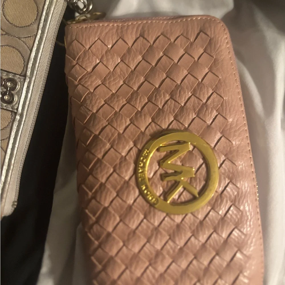 Designer Wallets - Picture 4 of 8